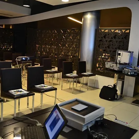 Naitendi Hotel Cutrofiano