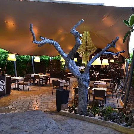 Naitendi Hotel Cutrofiano