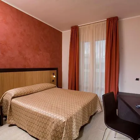 Hotel Naitendi 3*