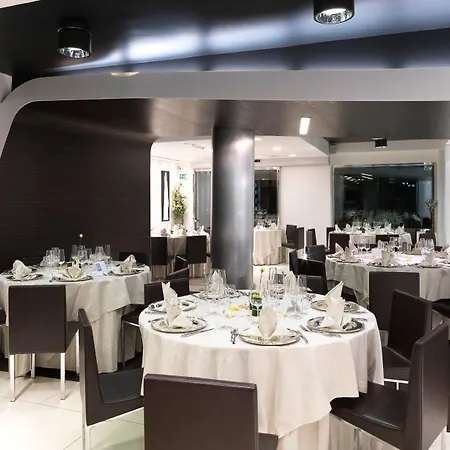 ホテル Naitendi 3*