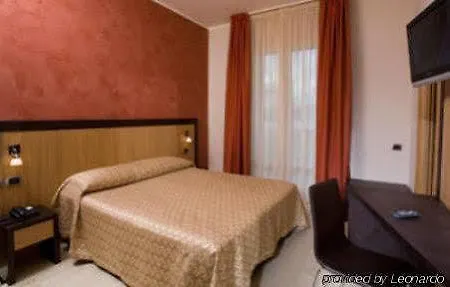 ホテル Naitendi 3*