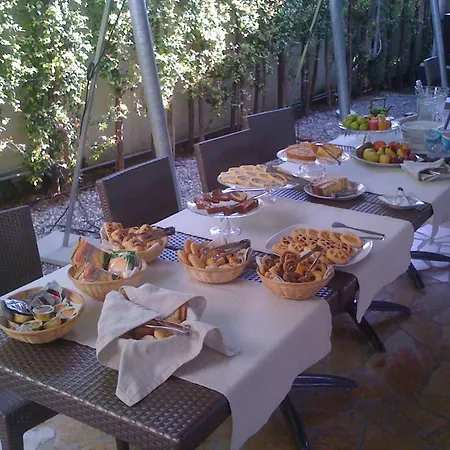 ホテル Naitendi クトロフィアーノ